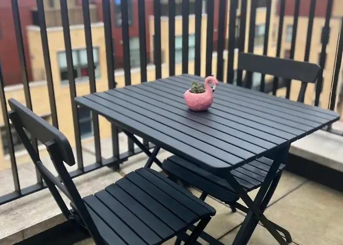 Private Room In London With Balcony